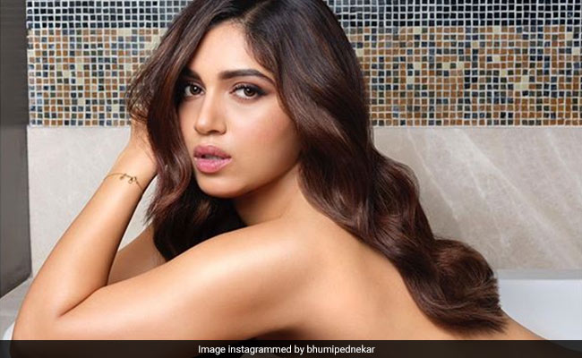 Bhumi Pednekar, Kriti Sanon Give Sneak Peeks Into Dabboo Ratnani's 2020 Calendar