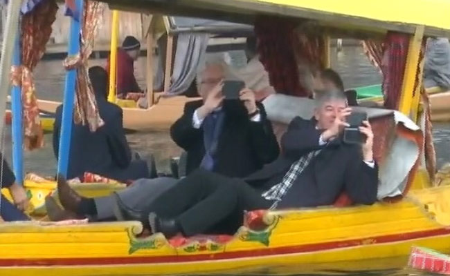 Envoys In Kashmir Take Boat Ride On Dal Lake, Meet With Entrepreneurs