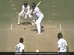पाक बल्लेबाज ऐसी बेवकूफी कर हुआ आउट, हाथ में बल्ला फिर भी किया ऐसा... टिकटॉक पर उड़ा मजाक- देखें Video पाक बल्लेबाज ऐसी बेवकूफी कर हुआ आउट, हाथ में बल्ला फिर भी किया ऐसा... टिकटॉक पर उड़ा मजाक- देखें Video