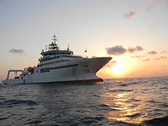 Automakers Fear Production Losses Due To Global Shortage Of Containers