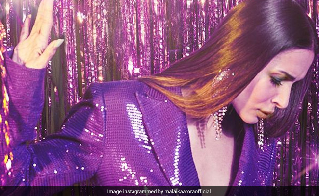 मलाइका अरोड़ा ने फोटोशूट करवाते हुए दिखाया एटीट्यूड, बोलीं- मेरे हाथ से बात करें....
