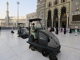 "No Fear": Pilgrims In Saudi Arabia Defy Coronavirus Risks "No Fear": Pilgrims In Saudi Arabia Defy Coronavirus Risks