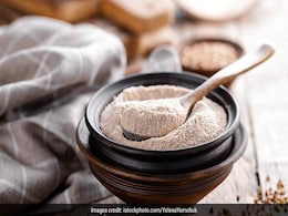 Weight Loss Tips: तेजी से वजन घटाने के लिए इस आटे की रोटियां खाएं, Body Fat होगा कम और पेट भी हो जाएगा अंदर Weight Loss Tips: तेजी से वजन घटाने के लिए इस आटे की रोटियां खाएं, Body Fat होगा कम और पेट भी हो जाएगा अंदर
