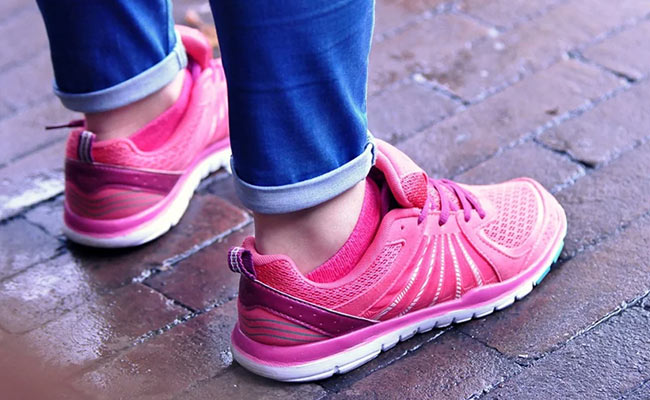Go For Your Morning Walk With These 7 Sneakers From Flipkart At Up To 60% Off