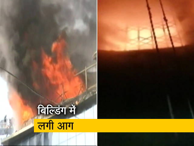 दिल्ली और मुंबई में दो अलग-अलग जगह लगी आग