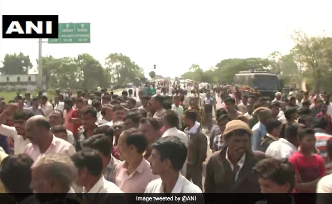 Locals Protest Death Of Lecturer Set Ablaze By Stalker In Maharashtra's Wardha