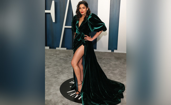 Oscars 2020: Freida Pinto's Leg Stole The Show At The Vanity Fair Party