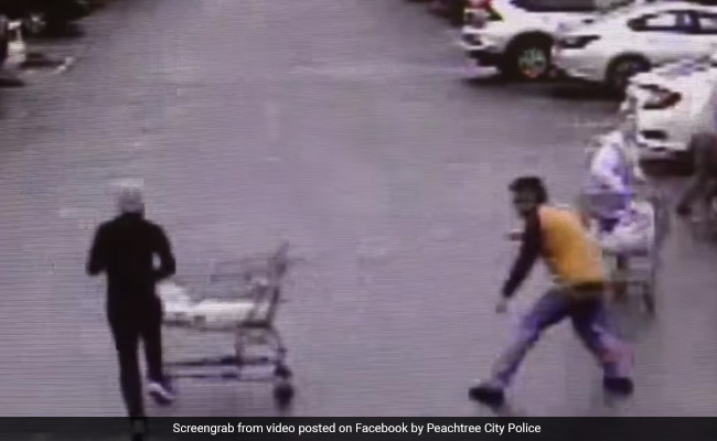 Man Takes Down Shoplifter With Grocery Cart During Police Chase. Watch