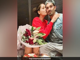 करण सिंह ग्रोवर ने पत्नी बिपाशा के लिए लिखी इमोशनल पोस्ट, कहा- "मेरी सबकुछ हो तुम" करण सिंह ग्रोवर ने पत्नी बिपाशा के लिए लिखी इमोशनल पोस्ट, कहा- "मेरी सबकुछ हो तुम"