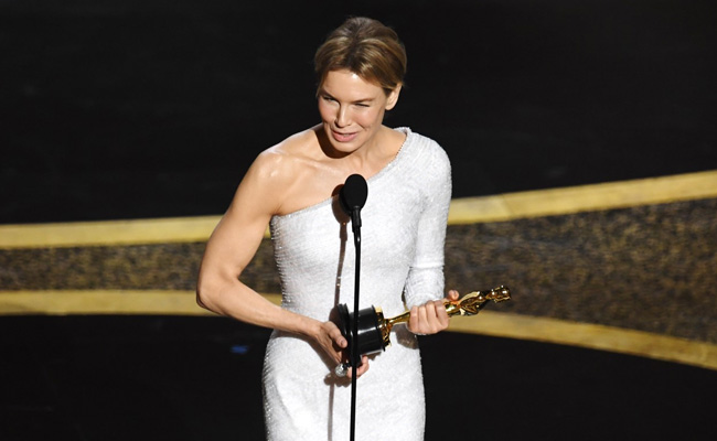 Oscars 2020: Renee Zellweger Wins Best Actress For <I>Judy</I>