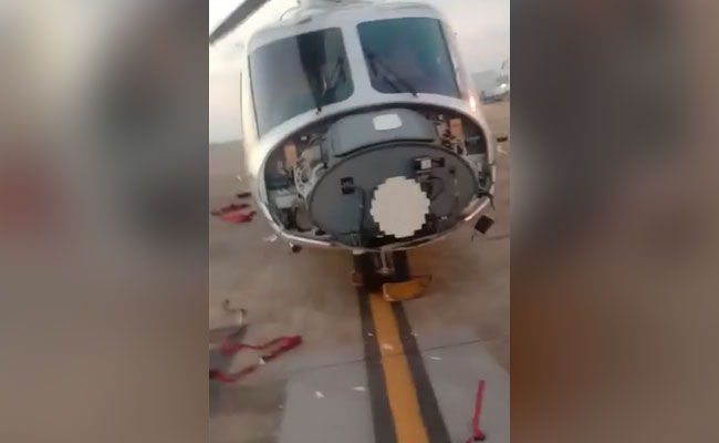 भोपाल एयरपोर्ट पर सिरफिरे ने की हेलीकॉप्टर में तोड़फोड़, फिर बैठ गया उड़ान भरने वाली फ्लाइट के आगे