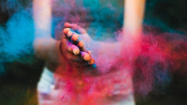 Holi 2020: Avoid taking hot baths to prevent eczema flare ups