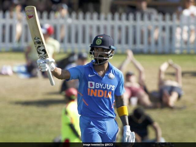 KL Rahul auctions World Cup bat to raise funds for vulnerable children KL Rahul auctions World Cup bat to raise funds for vulnerable children