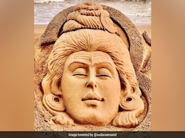 Maha Shivratri 2020: महाशिवरात्रि के दिन शिवलिंग पर चढ़ाएं ये चीजें, हर मनोकामना होगी पूरी Maha Shivratri 2020: महाशिवरात्रि के दिन शिवलिंग पर चढ़ाएं ये चीजें, हर मनोकामना होगी पूरी