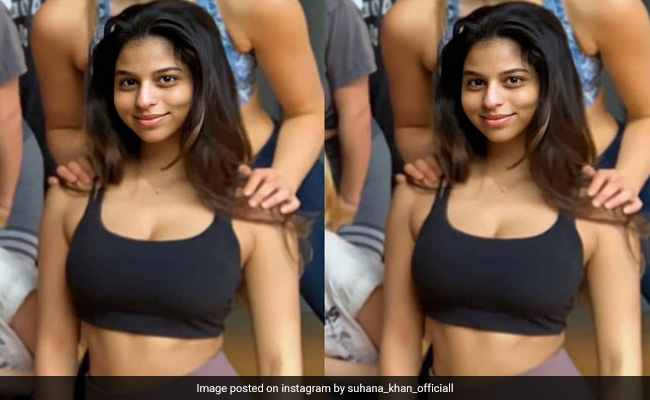 सुहाना खान के स्टाइल का इंटरनेट पर धमाल, दोस्तों संग पोज देती नजर आईं शाहरुख खान की बेटी