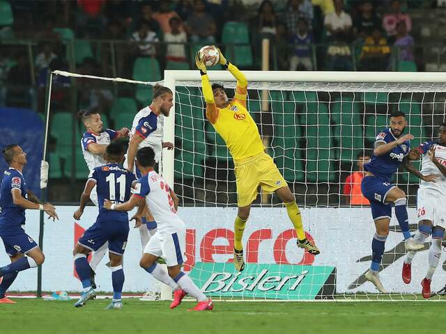 ISL: Misfiring Bengaluru FC Held By Ten-Man Chennaiyin FC ISL: Misfiring Bengaluru FC Held By Ten-Man Chennaiyin FC