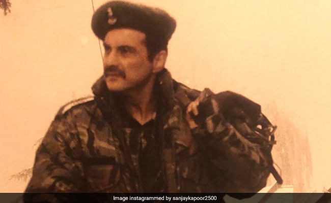 Sanjay Kapoor Gets Nostalgic As He Shares Throwback Pic From <I>LOC: Kargil</I> Sets