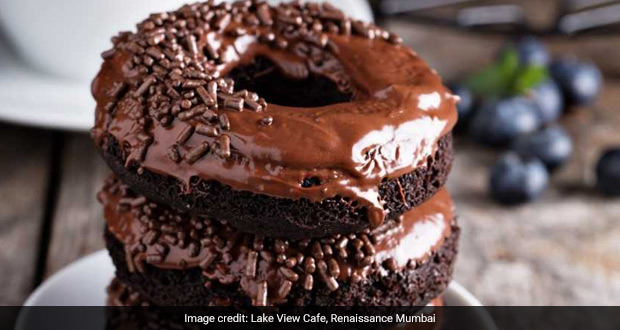 This Video Of Krispy Kreme Making Doughnuts From Scratch Is All Things Satisfying