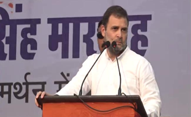 पुलवामा हमले पर राहुल गांधी ने पूछे मोदी सरकार से सवाल तो BJP ने कहा- गांधी परिवार फायदे के अलावा और कुछ सोच ही नहीं सकता