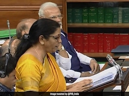 LIC में हिस्सा बेचने की सरकार की योजना का कर्मचारी संघों ने किया विरोध LIC में हिस्सा बेचने की सरकार की योजना का कर्मचारी संघों ने किया विरोध