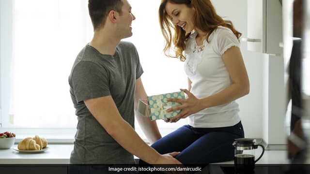 Valentine's Day: A fitness tracker can be a perfect healthy gift for your partner
