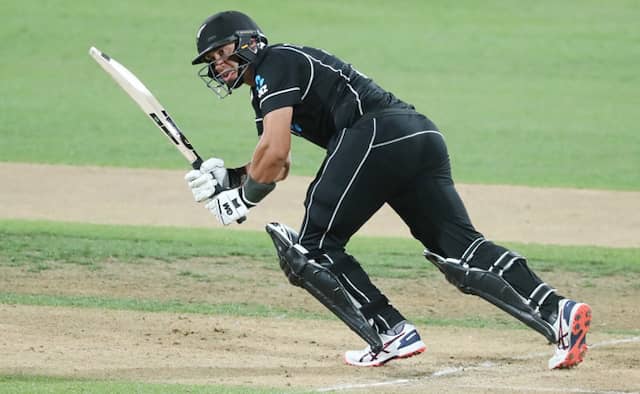New Zealand vs India 1st ODI: New Zealand Beat India By 4 Wickets New Zealand vs India 1st ODI: New Zealand Beat India By 4 Wickets