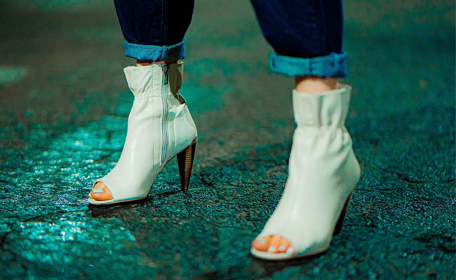 Valentine's Day 2020: Trendy Footwear Every Shoe Lover Must Pick