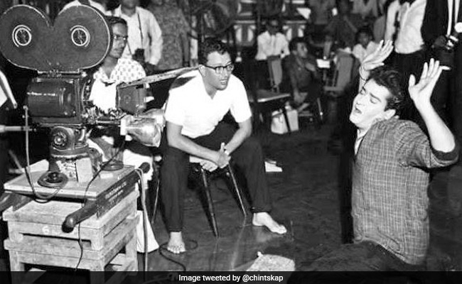 Rishi Kapoor's Advice To "Today's Directors" Comes With A Throwback Pic Of Uncle Shammi Kapoor