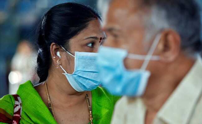 बिहार : कोरोना वायरस के शक के बाद विदेशी टूरिस्ट आइसोलेशन वार्ड में भर्ती बिहार : कोरोना वायरस के शक के बाद विदेशी टूरिस्ट आइसोलेशन वार्ड में भर्ती