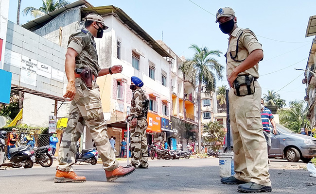 Migrant Workers Clash With Cops In Surat, Tear-Gassed, Over 90 Arrested