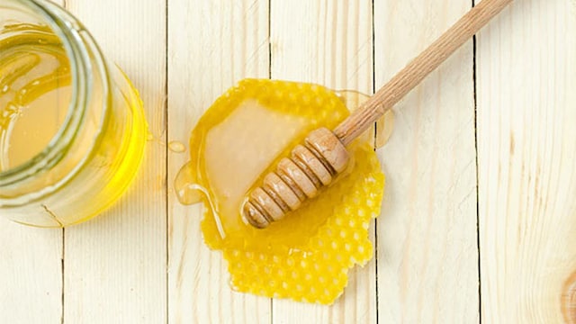 Honey can keep your skin moisturised and help you prevent acne