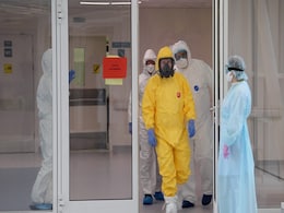 Russia Offers Week-Long Holiday In Social Package To Combat Coronavirus Russia Offers Week-Long Holiday In Social Package To Combat Coronavirus