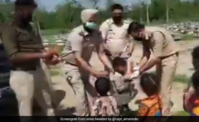 "Well Done": Amarinder Singh's Praise As Cops Hand Out Veggies Amid Coronavirus Curfew