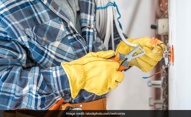 Gurgaon Exempts Electricians, Domestic Helpers And Others From Lockdown