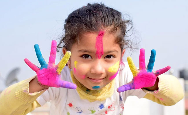 Holi 2020: Check Out These Organic Colours To Play Safe Holi