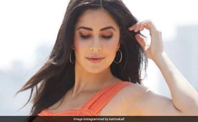 सूर्यवंशी के ट्रेलर लॉन्‍च में फिगर हगिंग ड्रेस में छाईं कैटरीना कैफ, देखें Photos