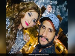 पाकिस्तानी क्रिकेटर हसन अली ने लिखी इतनी 'खतरनाक' अंग्रेजी, शादाब खान बोले- 'अच्छा लिखा है भाभी...' पाकिस्तानी क्रिकेटर हसन अली ने लिखी इतनी 'खतरनाक' अंग्रेजी, शादाब खान बोले- 'अच्छा लिखा है भाभी...'