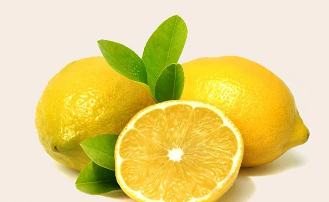 Lemon For Hair: इन 3 आसान तरीकों से बालों को बढ़ाने के लिए नींबू का करें इस्तेमाल