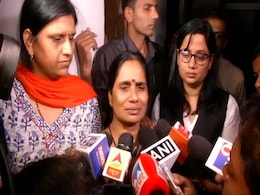 "I Hugged Her Photo": Nirbhaya's Mother On Rapists' Hanging "I Hugged Her Photo": Nirbhaya's Mother On Rapists' Hanging
