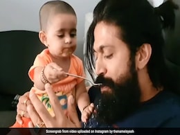 KGF स्टार बेटी को खिला रहे थे खाना, बच्ची ने झटक दिया हाथ तो एक्टर बोले- मैंने हथियार डाल दिए...देखें Video KGF स्टार बेटी को खिला रहे थे खाना, बच्ची ने झटक दिया हाथ तो एक्टर बोले- मैंने हथियार डाल दिए...देखें Video