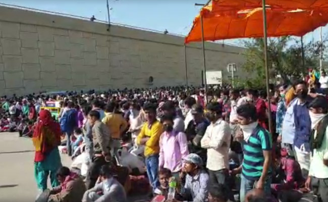 दिल्ली-एनसीआर से उत्तर प्रदेश आने वाले लोगों के लिए यूपी सरकार ने किया 200 बसों का इंतजाम