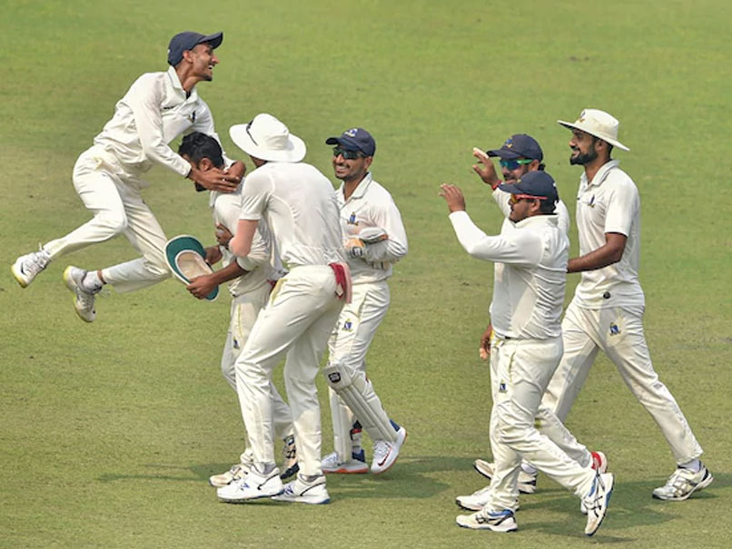 "अंपायरों को हैंगओवर के साथ ही मैदान पर..." हाल ही में संन्यांस लेने वाले खिलाड़ी का रणजी को लेकर चौंकाने वाला दावा