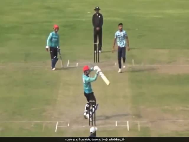 Rashid Khan Reinvents MS Dhonis Helicopter Shot, Teammate Calls It "Ninja Cut" Rashid Khan Reinvents MS Dhonis Helicopter Shot, Teammate Calls It "Ninja Cut"