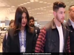 Priyanka Chopra और Nick Jonas होली मनाने के बाद न्यूयॉर्क के लिए हुए रवाना, हाथ में हाथ डाले यूं आए नजर- देखें Video Priyanka Chopra और Nick Jonas होली मनाने के बाद न्यूयॉर्क के लिए हुए रवाना, हाथ में हाथ डाले यूं आए नजर- देखें Video
