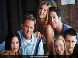Brad Pitt Convinced Jennifer Aniston To Say Yes To The <i>F.R.I.E.N.D.S</i> Reunion: Report Brad Pitt Convinced Jennifer Aniston To Say Yes To The <i>F.R.I.E.N.D.S</i> Reunion: Report