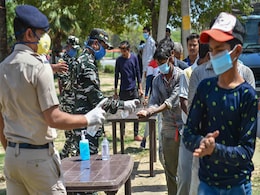 लॉकडाउन की वजह से महाराष्ट्र से तमिलनाडु पैदल जा रहा था 23 साल का शख्स, तेलंगाना में हुई दर्दनाक मौत लॉकडाउन की वजह से महाराष्ट्र से तमिलनाडु पैदल जा रहा था 23 साल का शख्स, तेलंगाना में हुई दर्दनाक मौत