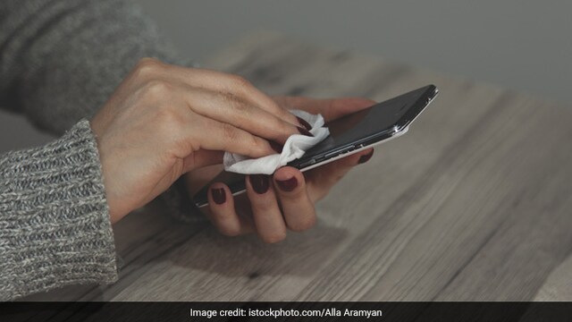 Coronavirus Tips: Disinfect your phone with antiviral wipes