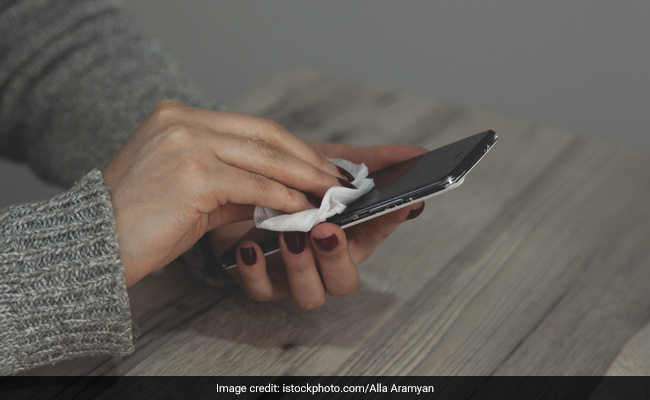 Coronavirus Tips: Disinfect your phone with antiviral wipes