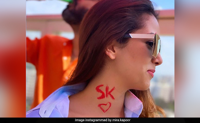Holi 2020: Mira Rajput's Pic Of Shahid Kapoor's Initials In <I>Gulaal</i> On Her Neck Is Crazy Viral