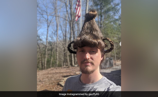 Coronavirus Lockdown के चलते बंद हुआ लड़की का सलून तो बॉयफ्रेंड के बालों के साथ किया ऐसा... देखें Photos